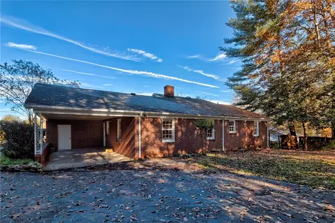 104 Nancy Dr, Easley, SC 29641 photo 8