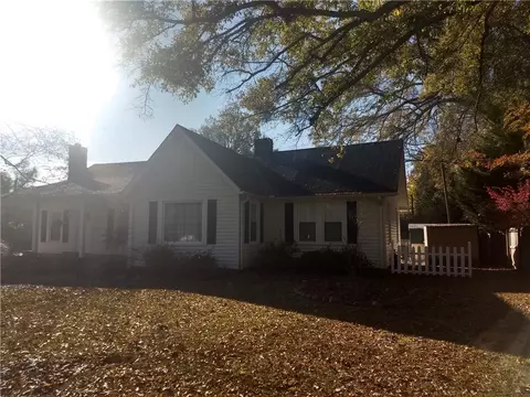59 Main St, West Pelzer, SC 29669 photo 4