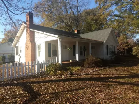 59 Main St, West Pelzer, SC 29669 photo 1