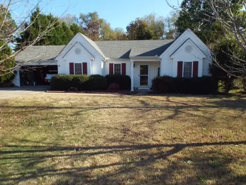326 Weeping Willow Dr, Seneca, SC 29672 photo 1