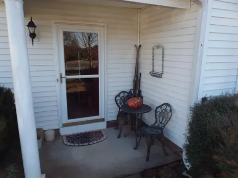 326 Weeping Willow Dr, Seneca, SC 29672 photo 3