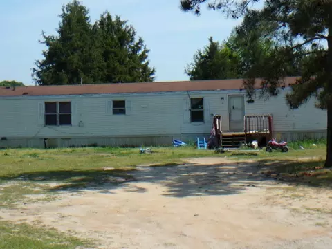 136 Pine Cir, Pelzer, SC 29669 photo 1