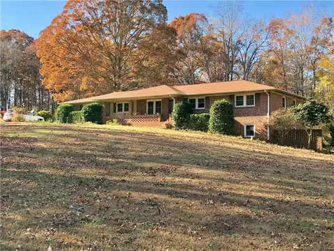 130 Mccoy Dr, Starr, SC 29684 photo 2