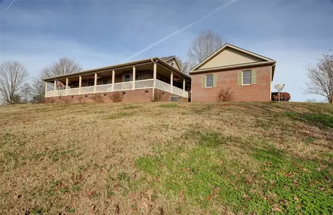107 Morris Rd, Pickens, SC 29671 photo 2