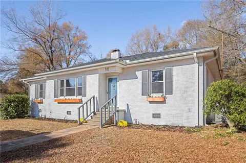 312 W Hampton Ave, Honea Path, SC 29654 photo 2