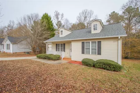 229 Maple Dr, Anderson, SC 29621 photo 3