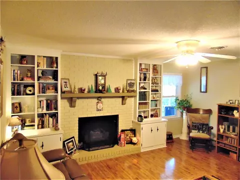 604 Smith Grove Rd, Easley, SC 29640 photo 2