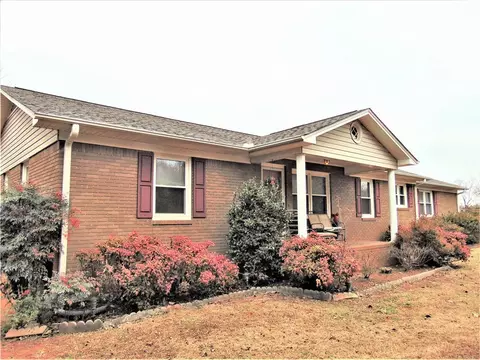 604 Smith Grove Rd, Easley, SC 29640 photo 1