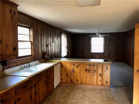 401 Belton Dr, Williamston, SC 29697 photo 3