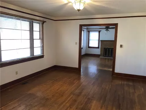 401 Belton Dr, Williamston, SC 29697 photo 5