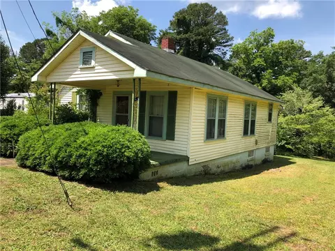 209 Moore Ave, Walhalla, SC 29691 photo 2