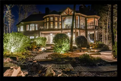 415 E Waterside Dr, Seneca, SC 29672 photo 1