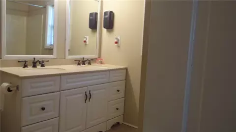 512 W 4th Ave, Easley, SC 29640 photo 5