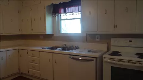 512 W 4th Ave, Easley, SC 29640 photo 11