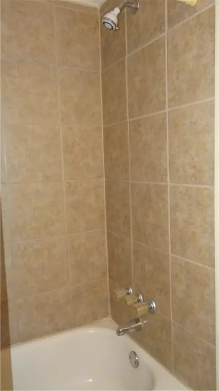 512 W 4th Ave, Easley, SC 29640 photo 8