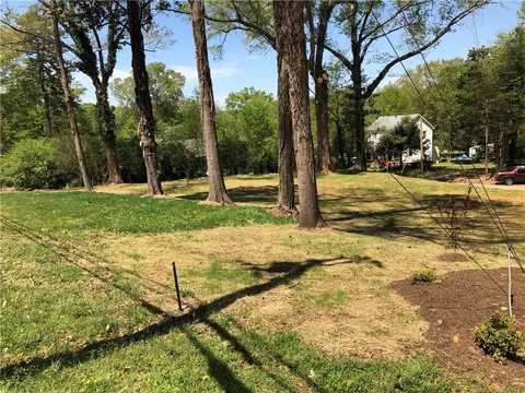 339 340 Jackson St, Pendleton, SC 29670 photo 4