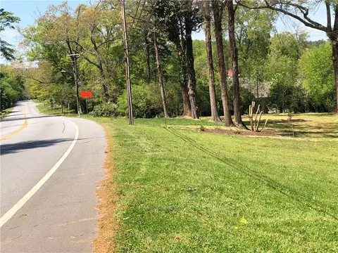 339 340 Jackson St, Pendleton, SC 29670 photo 3