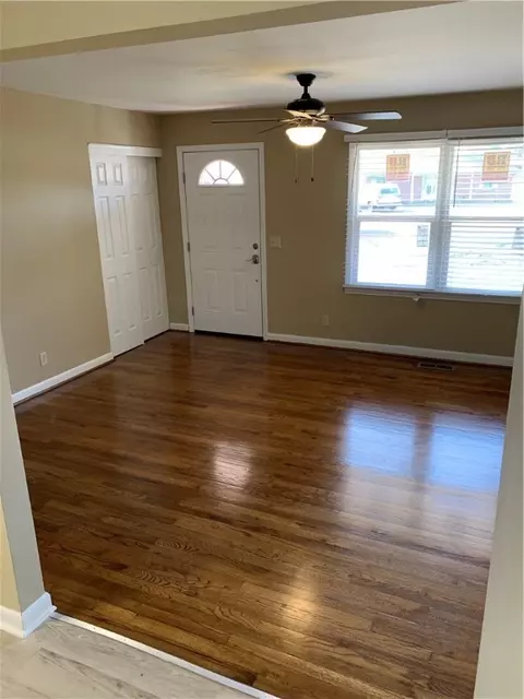 1301 Oak Dr, Pendleton, SC 29670 photo 3