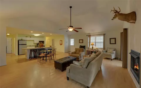 319 Shawnee Trl, Toccoa, GA 30577 photo 6