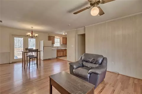 301 Henderson Rd, Easley, SC 29642 photo 4