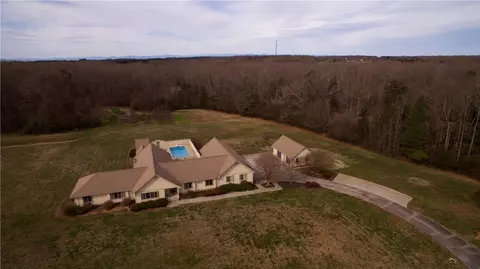 165 Jolly Wingo Rd, Pendleton, SC 29670 photo 1