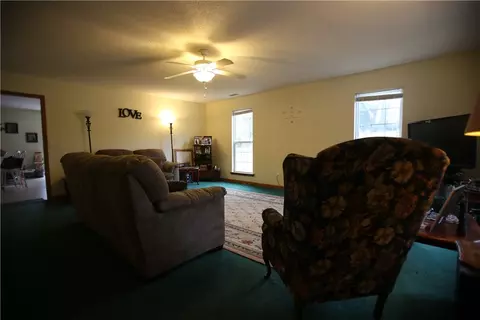 1517 Old Central Rd, Central, SC 29630 photo 4