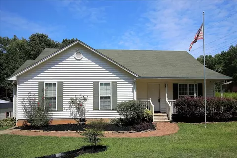 1517 Old Central Rd, Central, SC 29630 photo 2