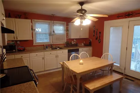 4 Langley St, Pelzer, SC 29669 photo 6