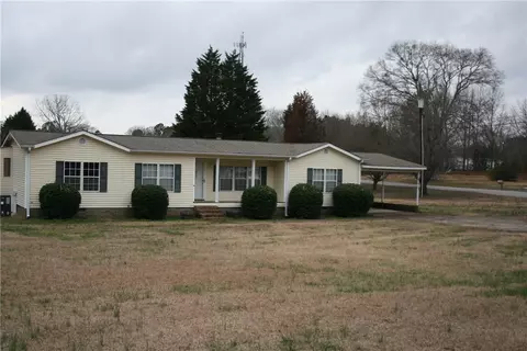 624 Taylor St, Central, SC 29630 photo 1