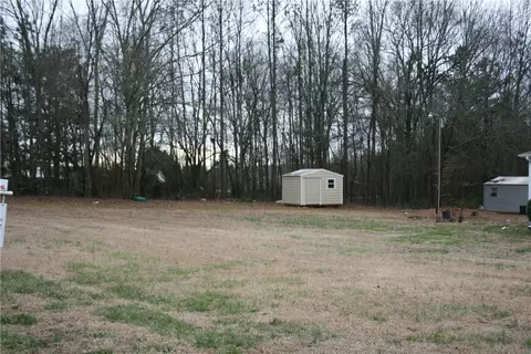 624 Taylor St, Central, SC 29630 photo 2