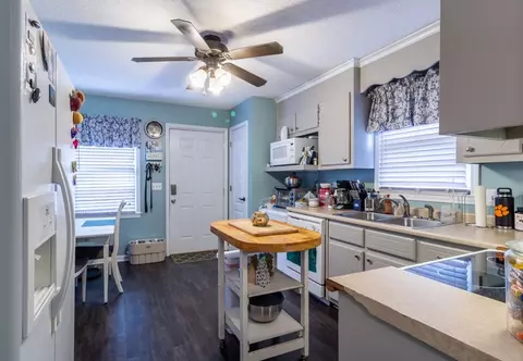 261 Norman Dr, Easley, SC 29640 photo 3