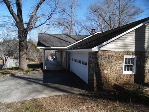 1007 Coffee Rd, Walhalla, SC 29691 photo 2