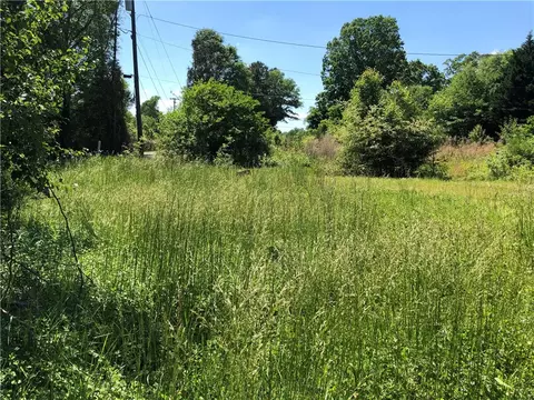 1009 Circle Rd, Easley, SC 29642 photo 3