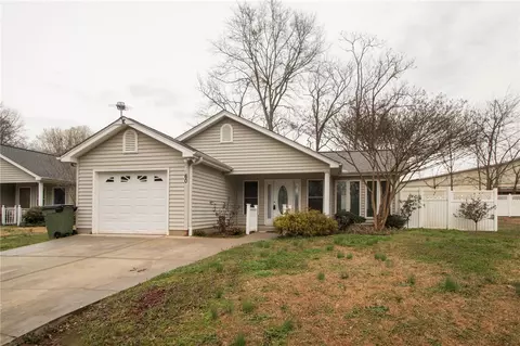 60 Thompson Ave, Walhalla, SC 29691 photo 1