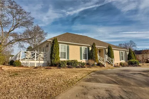 103 Pine Ridge Dr, Easley, SC 29642 photo 34