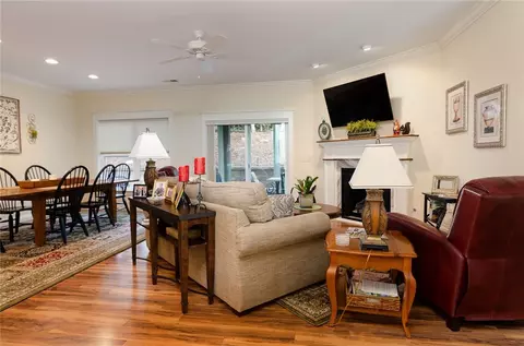 156 Old Compton St, Pendleton, SC 29670 photo 4