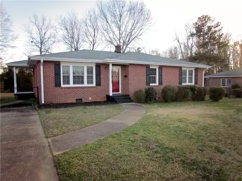 609 W Greer St, Honea Path, SC 29654 photo 3