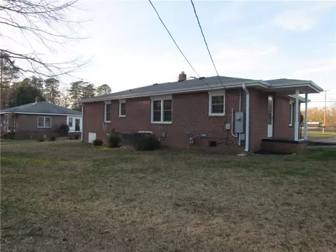 609 W Greer St, Honea Path, SC 29654 photo 4
