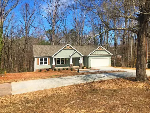 102 Parkview Dr, Walhalla, SC 29691 photo 2