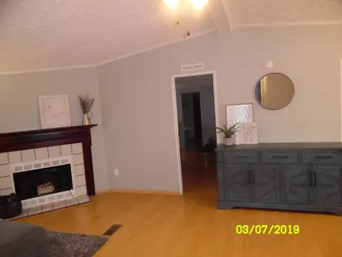 208 Chantilly Cir, Starr, SC 29684 photo 5