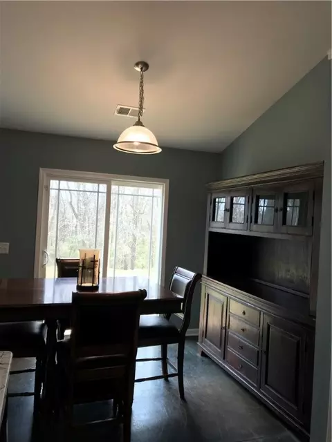 93 Caledonia Dr, Easley, SC 29642 photo 6