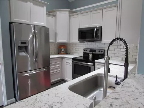 93 Caledonia Dr, Easley, SC 29642 photo 4