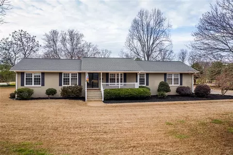 901 Stringer Rd, Belton, SC 29627 photo 1