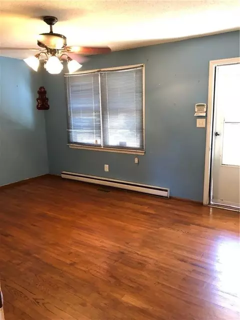 348 Winston St, Pendleton, SC 29670 photo 3