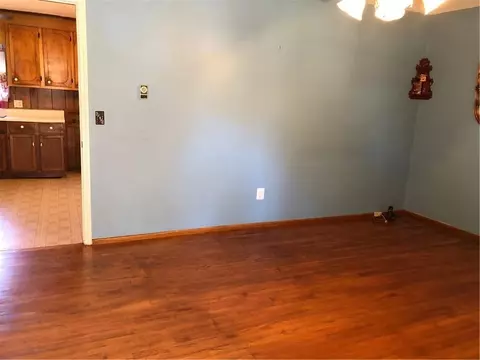 348 Winston St, Pendleton, SC 29670 photo 2