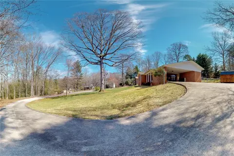 415 Woods St, Central, SC 29630 photo 17