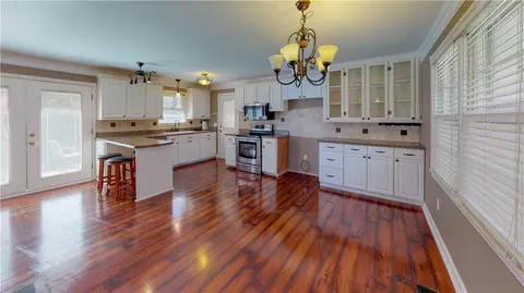 415 Woods St, Central, SC 29630 photo 7