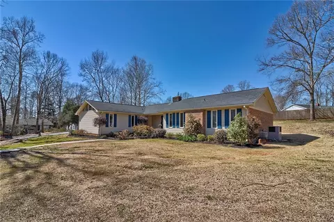 106 Bent Tree St, Easley, SC 29642 photo 2