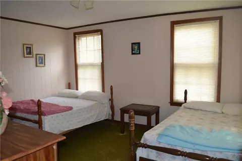 305 E Main St, Lowndesville, SC 29659 photo 3