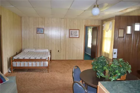 305 E Main St, Lowndesville, SC 29659 photo 6